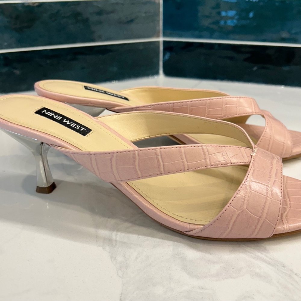 Nine West, Pink ,Mock Croc, Sandal, size 8